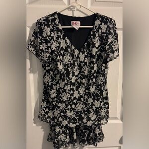 Floral Black and Cream Women's 2 piece set sz 14 Lined Fluted Skirt and Blouse